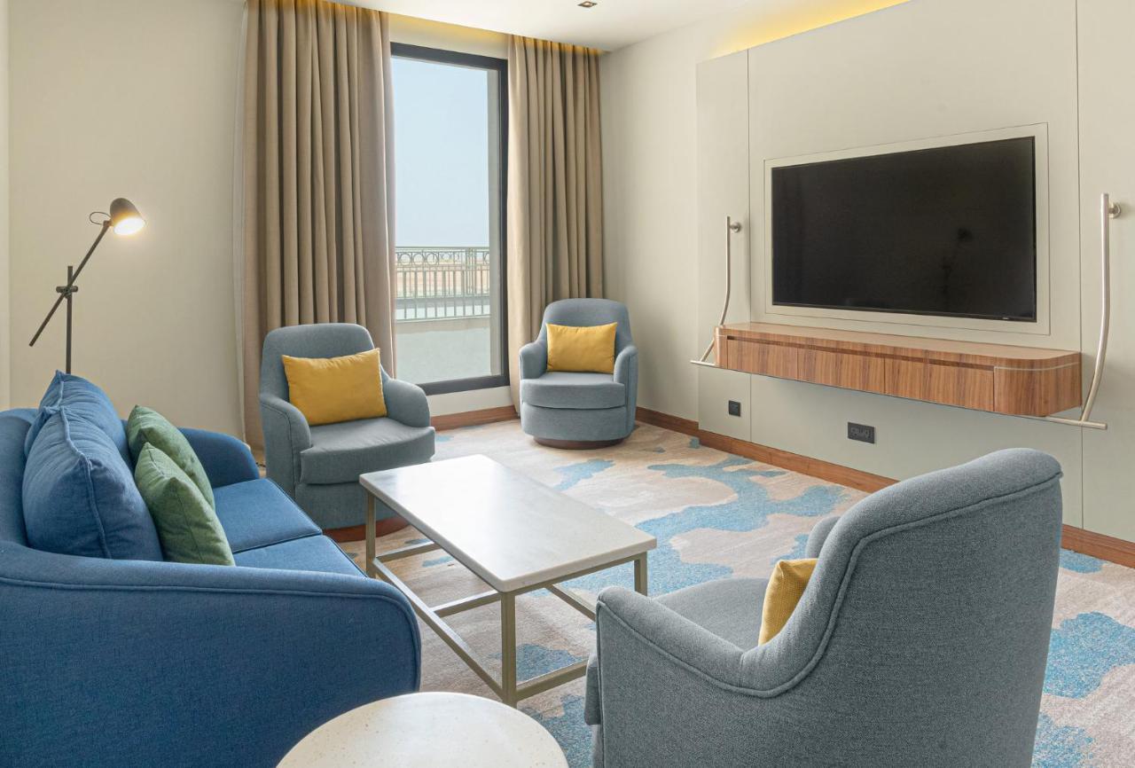 Hotel The Business District By Ihg 4*